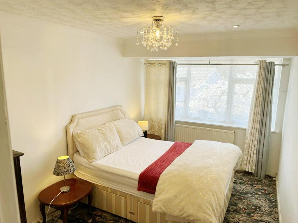Blessings Of Peace Home Away From Home Cardiff Buitenkant foto