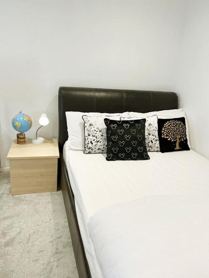 Blessings Of Peace Home Away From Home Cardiff Buitenkant foto
