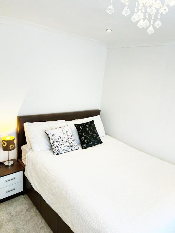 Blessings Of Peace Home Away From Home Cardiff Buitenkant foto