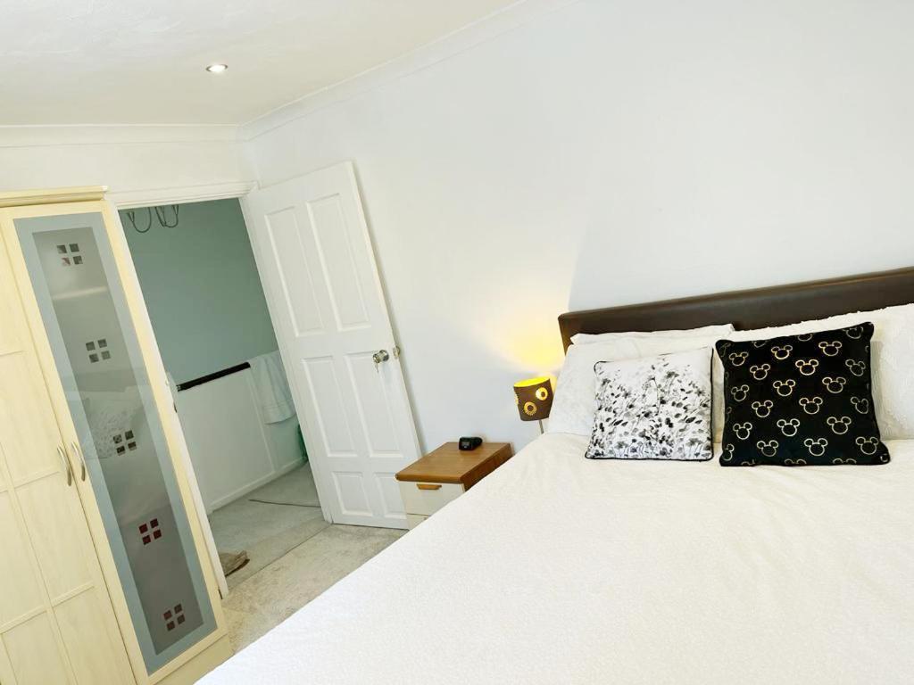 Blessings Of Peace Home Away From Home Cardiff Buitenkant foto