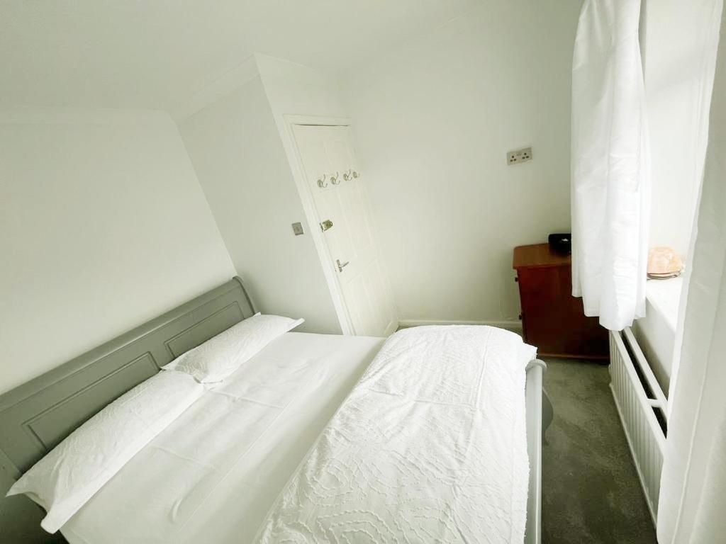 Blessings Of Peace Home Away From Home Cardiff Buitenkant foto