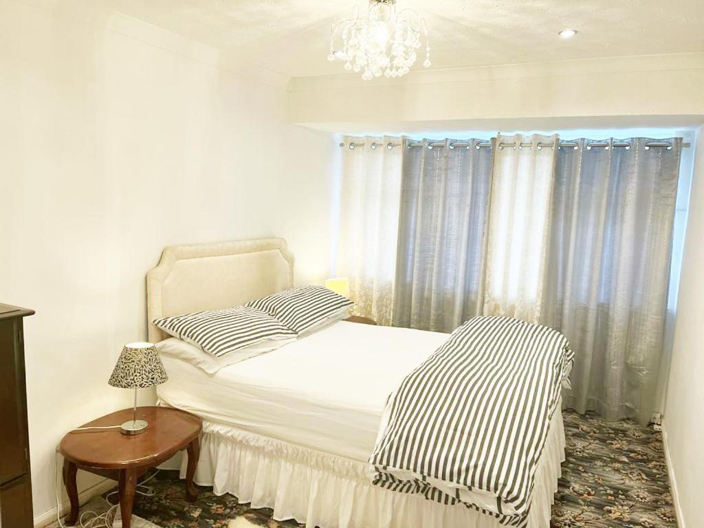 Blessings Of Peace Home Away From Home Cardiff Buitenkant foto