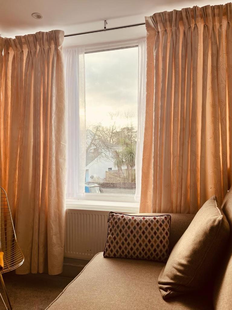 Blessings Of Peace Home Away From Home Cardiff Buitenkant foto