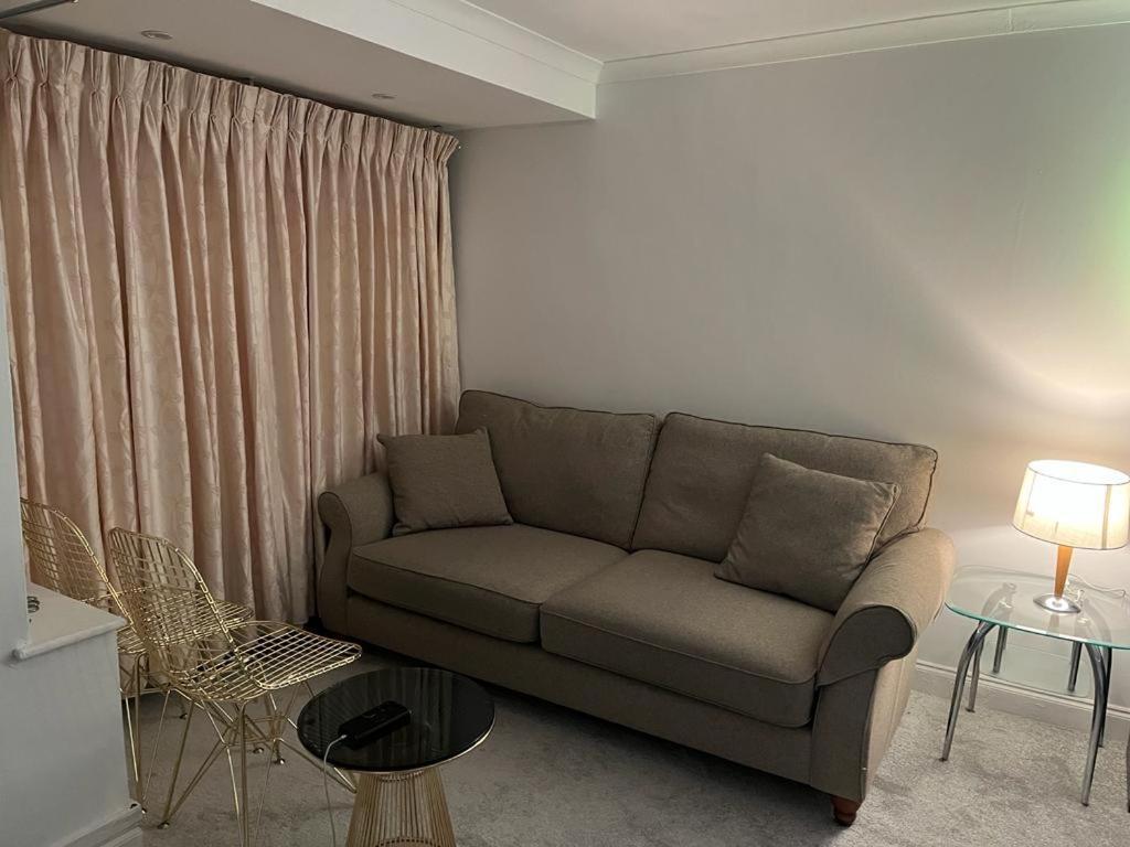 Blessings Of Peace Home Away From Home Cardiff Buitenkant foto