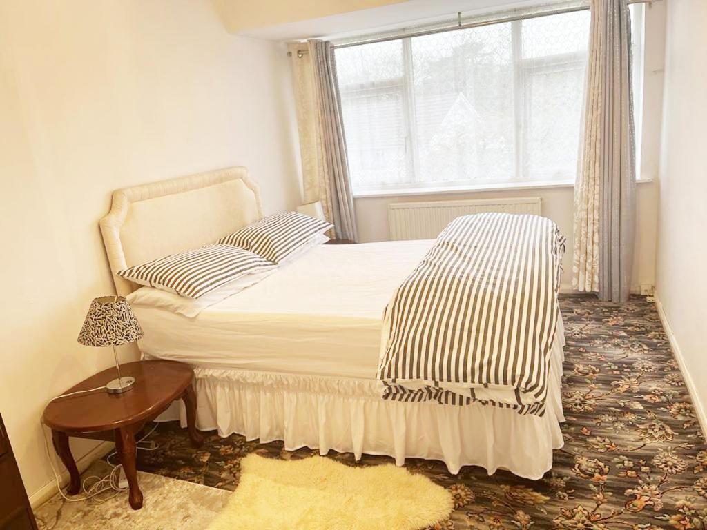 Blessings Of Peace Home Away From Home Cardiff Buitenkant foto