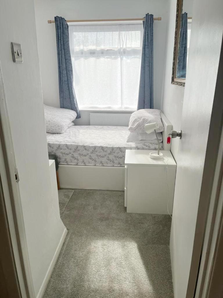Blessings Of Peace Home Away From Home Cardiff Buitenkant foto