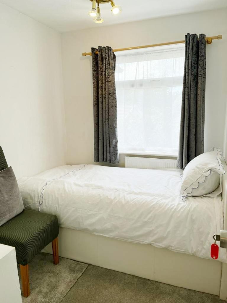 Blessings Of Peace Home Away From Home Cardiff Buitenkant foto